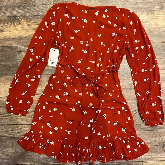 Billabong ♥️ Lovin You Ruffle Floral Wrap Mini Dress - Picture 7 of 16